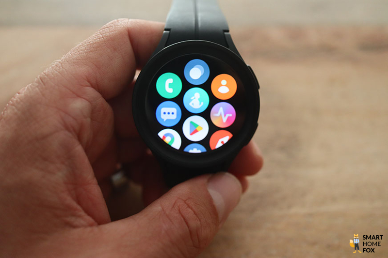 You can see the option to install more apps on the Samsung Galaxy Watch 5.